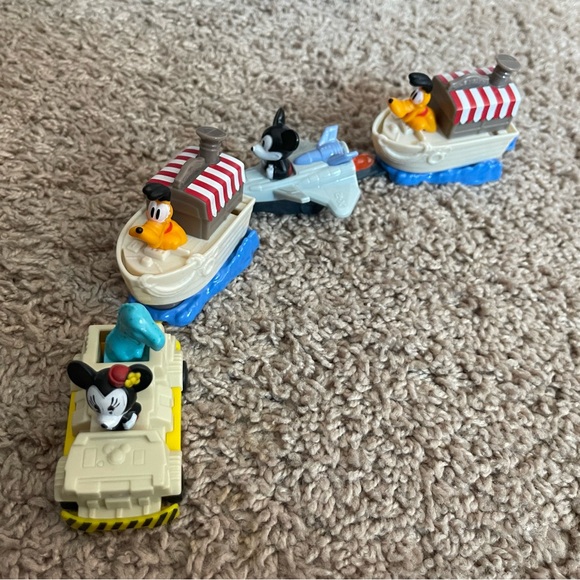 Lot of 4 Disney World McDonalds Toys 2022 park attractions magic kingdom 2 3 4 - Picture 4 of 5